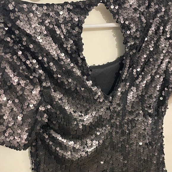 Scoop Neck Matte Sequin Dress - Picture 6 of 6